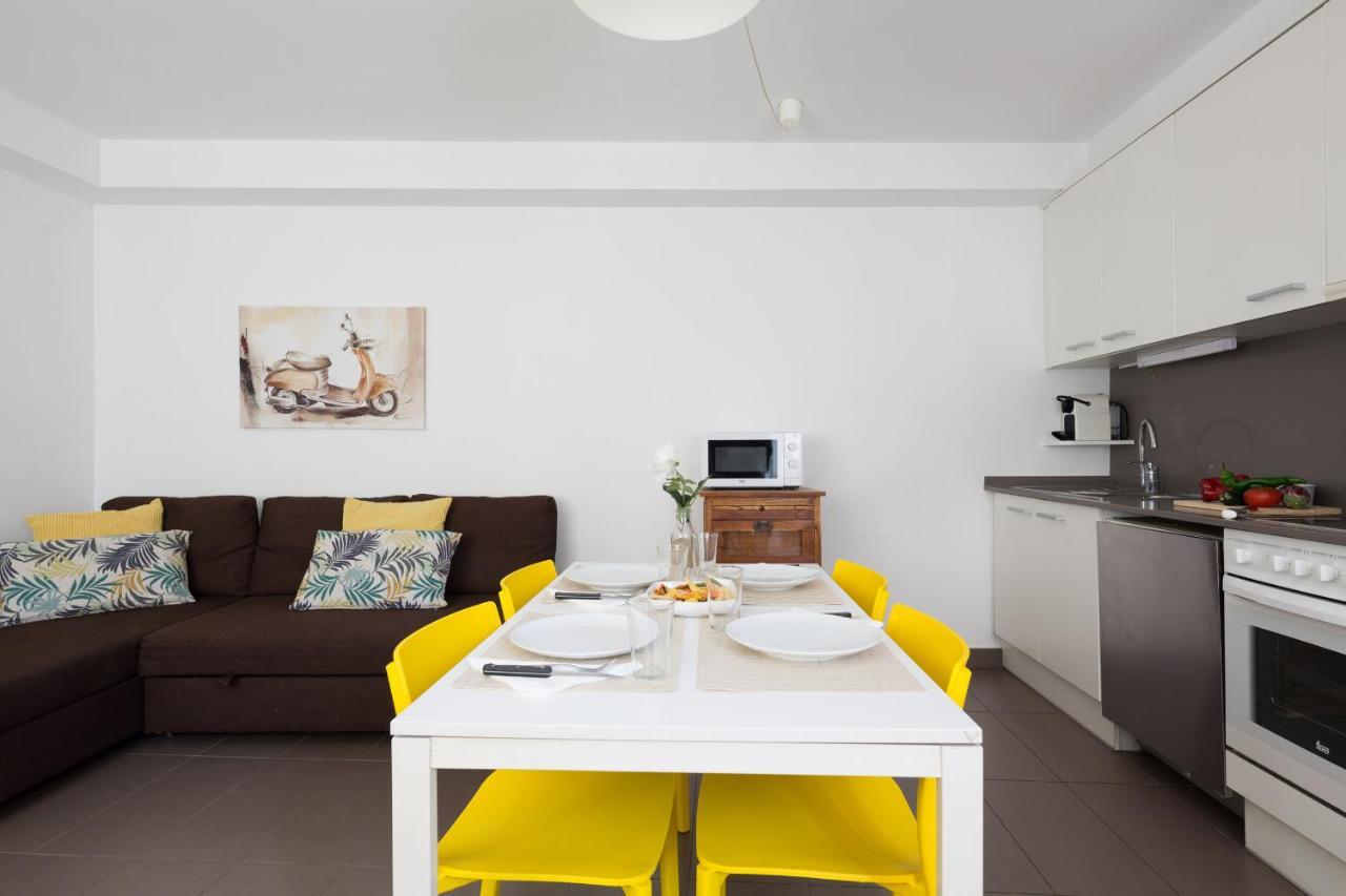 Apartamentos Cornellalux Курналя-да-Любрагат Екстер'єр фото
