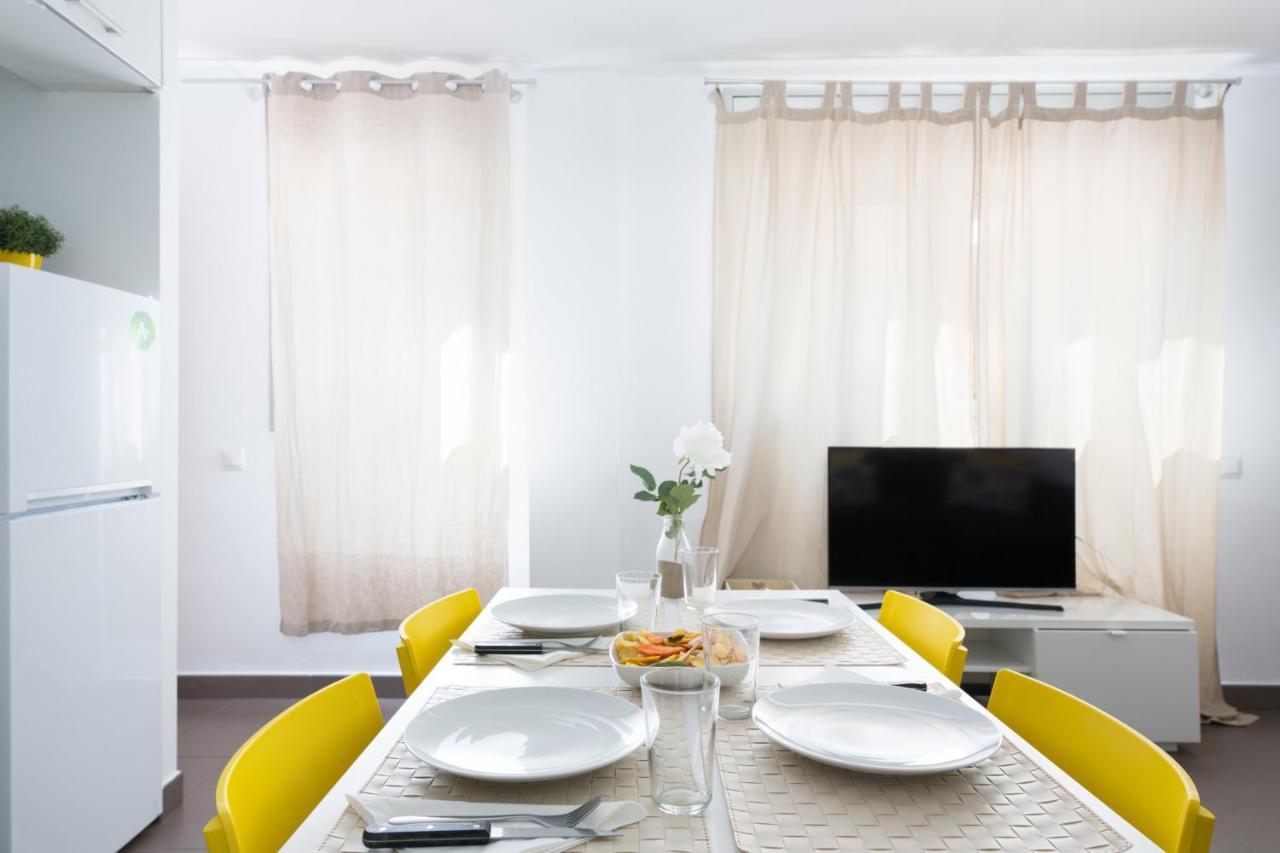 Apartamentos Cornellalux Курналя-да-Любрагат Екстер'єр фото