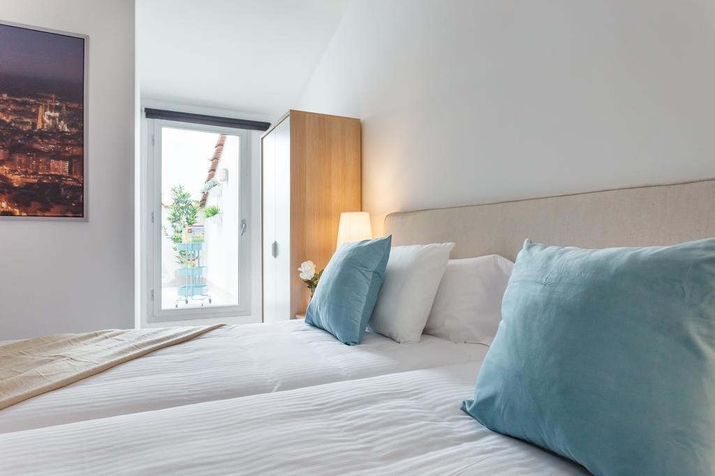 Apartamentos Cornellalux Курналя-да-Любрагат Екстер'єр фото