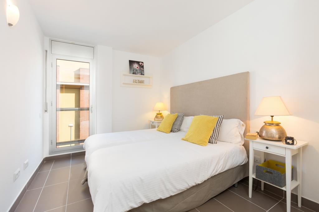 Apartamentos Cornellalux Курналя-да-Любрагат Екстер'єр фото